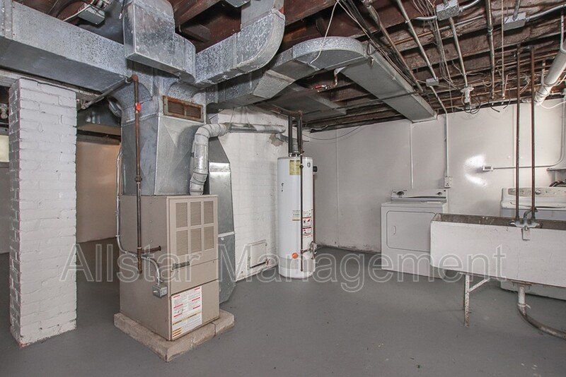 3195 Whitethorn, Cleveland Hts. property image