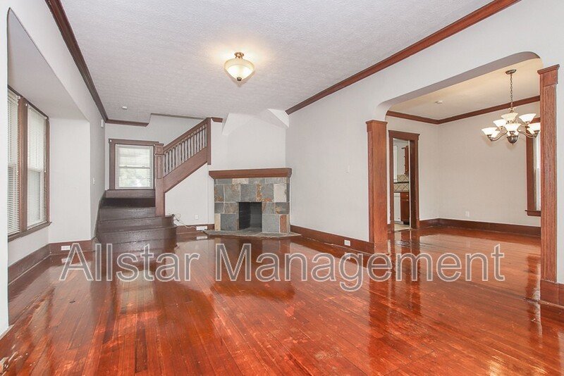 3195 Whitethorn, Cleveland Hts. property image