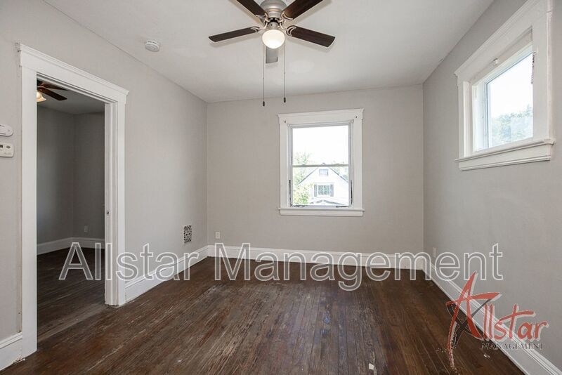 2086 W 104 St - Up, Cleveland property image