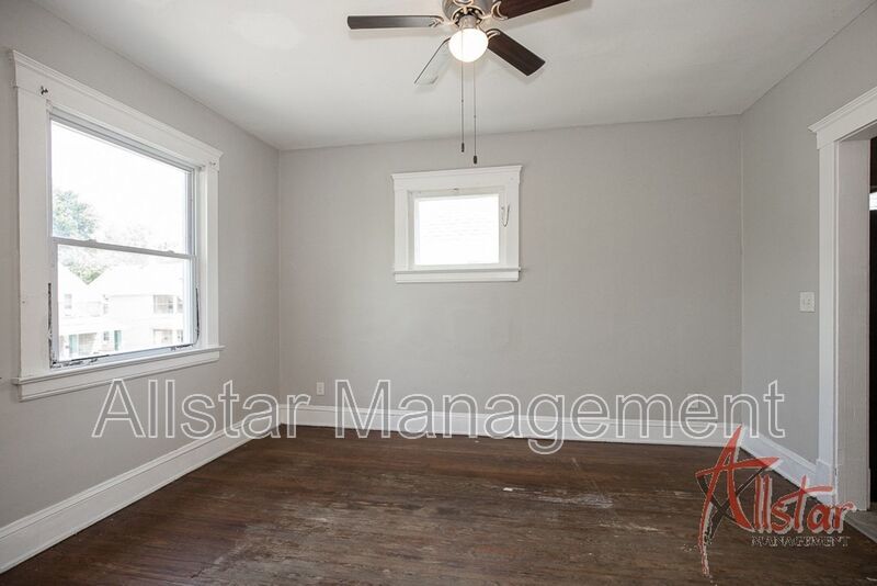 2086 W 104 St - Up, Cleveland property image