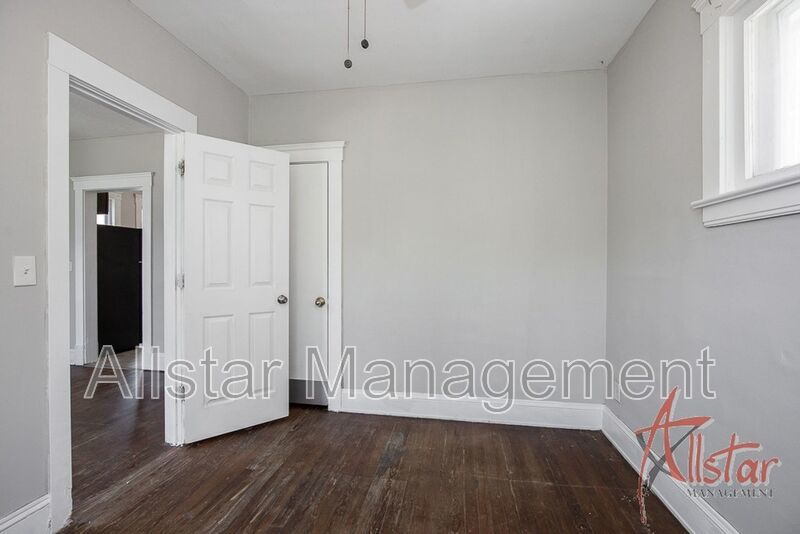 2086 W 104 St - Up, Cleveland property image