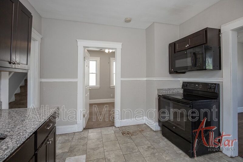 2086 W 104 St - Up, Cleveland property image