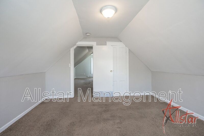 2086 W 104 St - Up, Cleveland property image