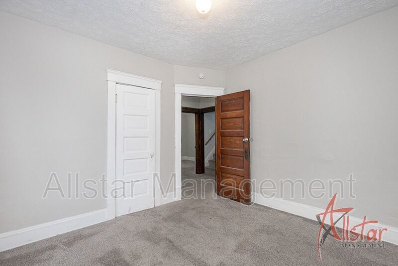 2045 W 89 St., Cleveland property image