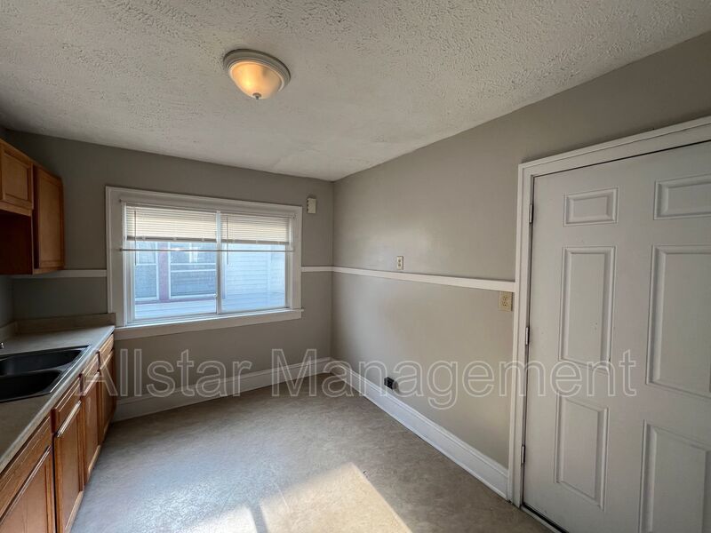 3043 W 116 St - Up, Cleveland property image