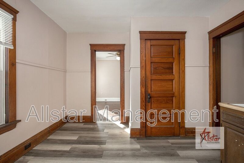 3786 W 37 St #2, Cleveland property image