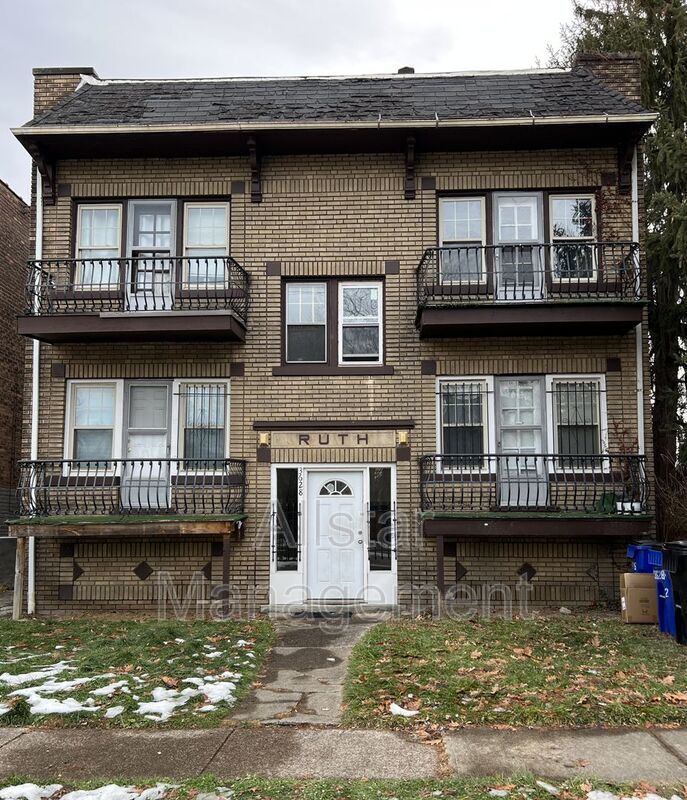 E 142nd St 3628 Unit 3  Cleveland, OH property image