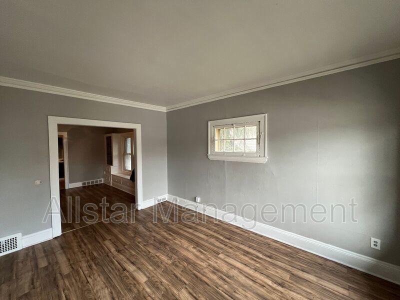 E 142nd St 3628 Unit 3  Cleveland, OH property image