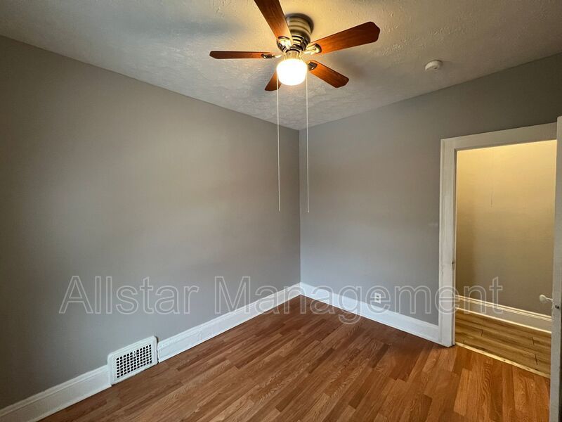 E 142nd St 3628 Unit 3  Cleveland, OH property image