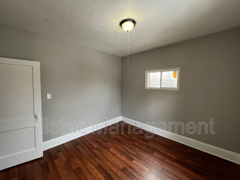 E 142nd St 3628 Unit 3  Cleveland, OH property image