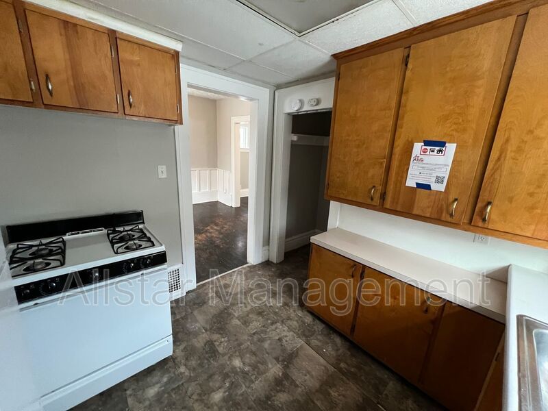 284 Gordon Dr. Akron OH property image