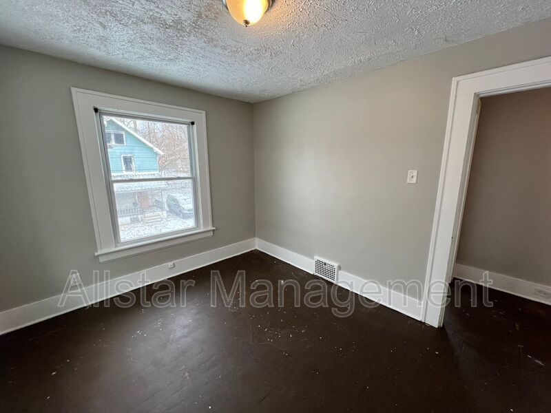 284 Gordon Dr. Akron OH property image