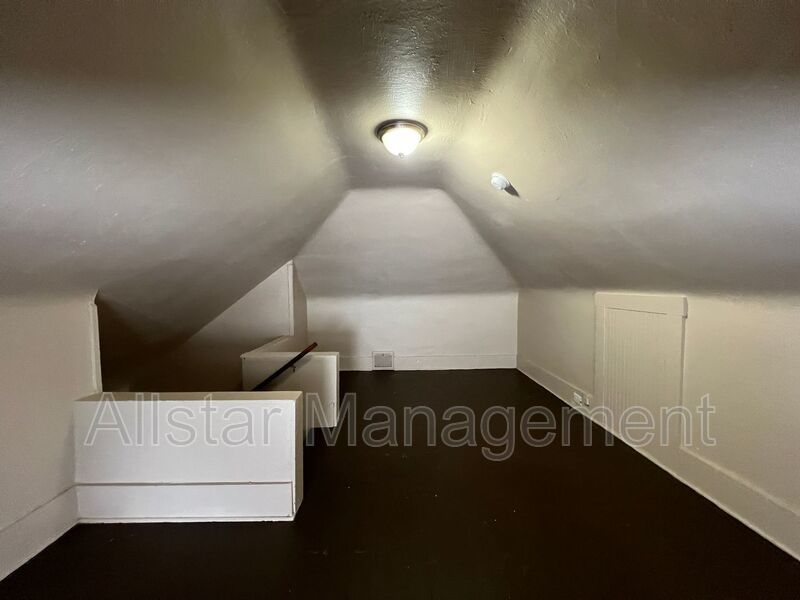 284 Gordon Dr. Akron OH property image