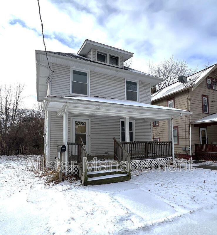 284 Gordon Dr. Akron OH property image