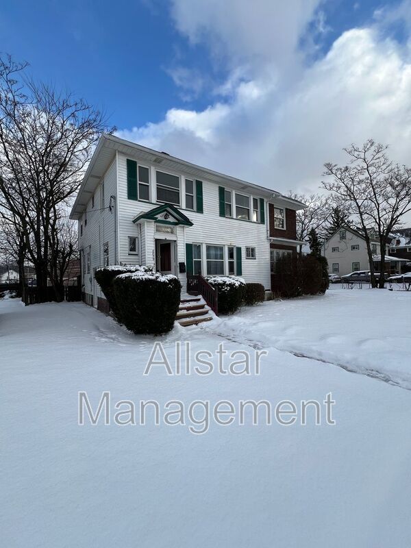 4859 E 97th St in Garfield Heights, OH property image