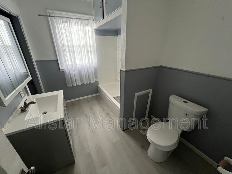 4859 E 97th St in Garfield Heights, OH property image