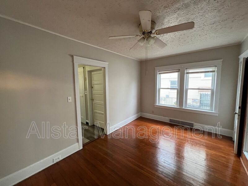3268 W 84 St - Down, Cleveland property image