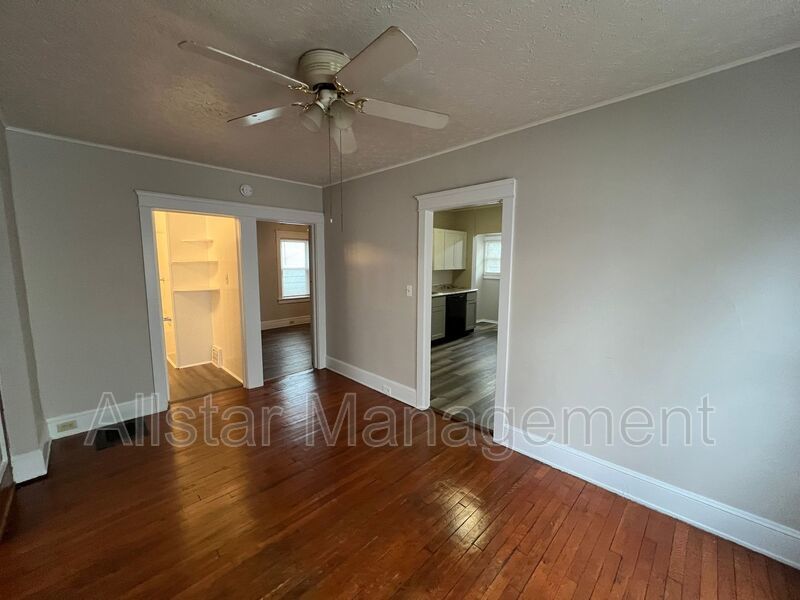 3268 W 84 St - Down, Cleveland property image