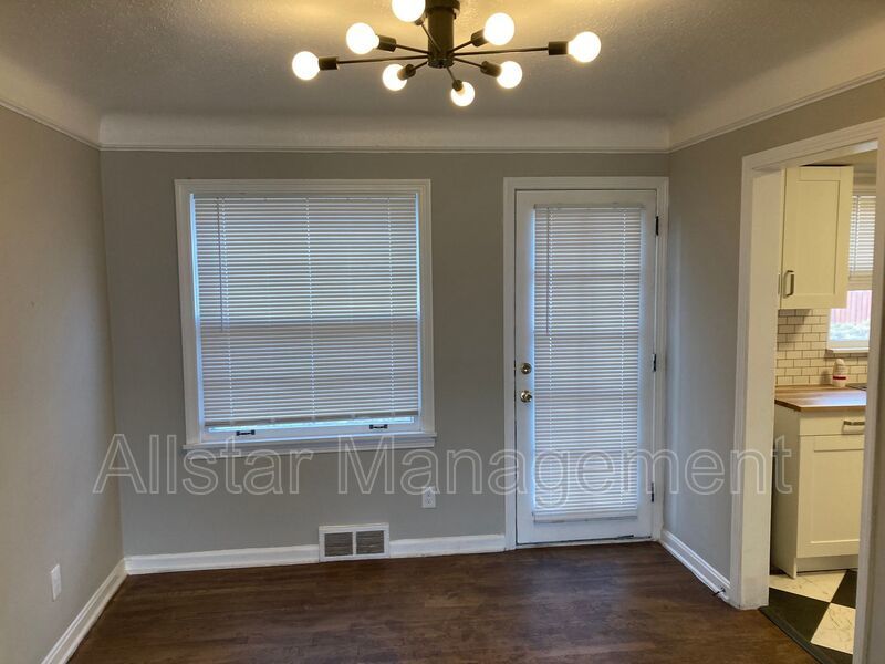 320 Halle Dr. Euclid, OH 44132 property image