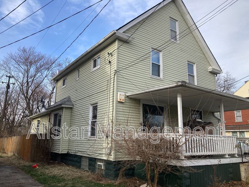 4296 E 114 St, Cleveland property image