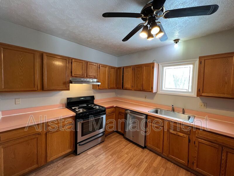 4296 E 114 St, Cleveland property image