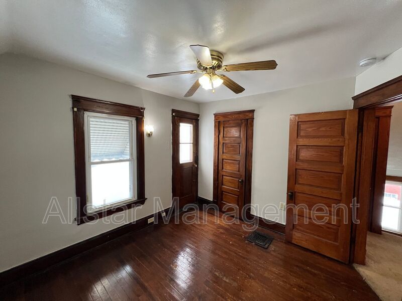 4296 E 114 St, Cleveland property image