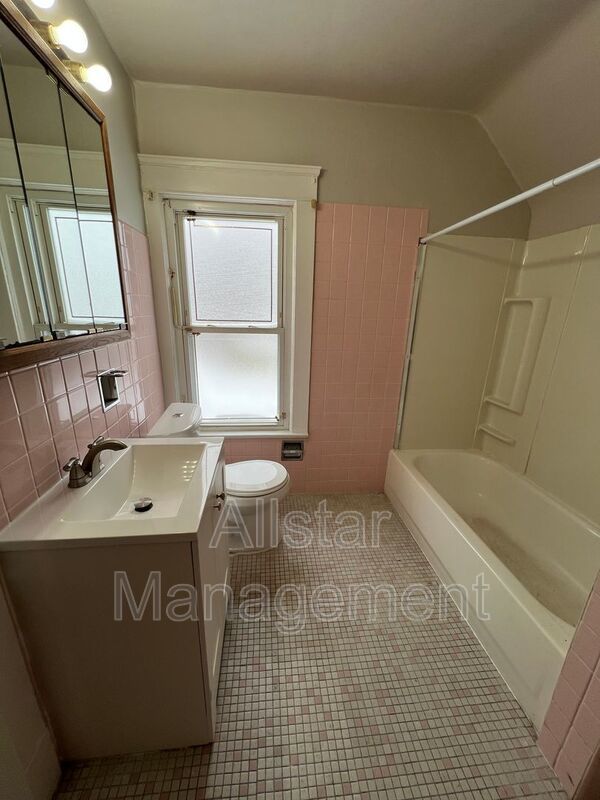 4296 E 114 St, Cleveland property image