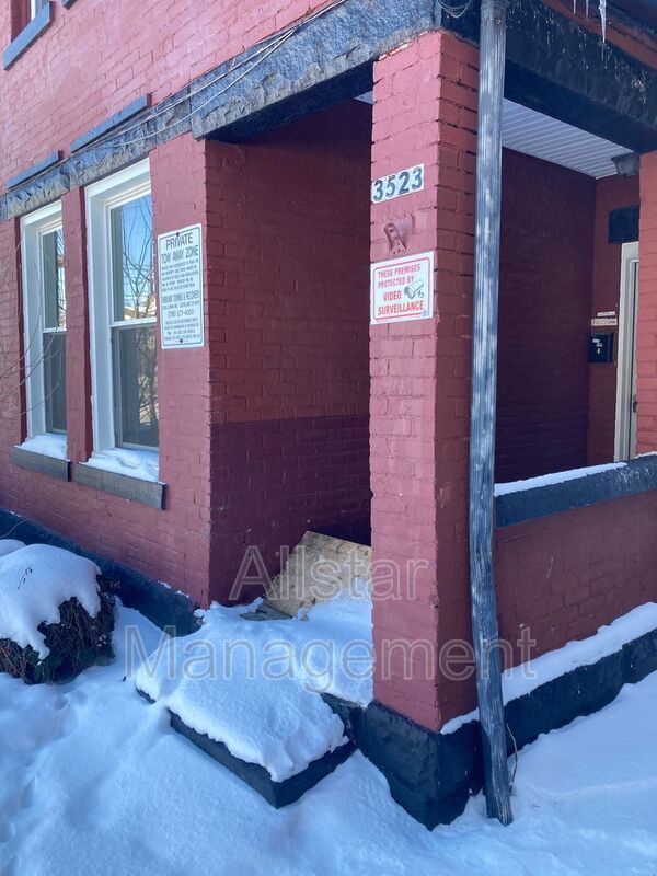 3523 W 58th St - Down unit property image