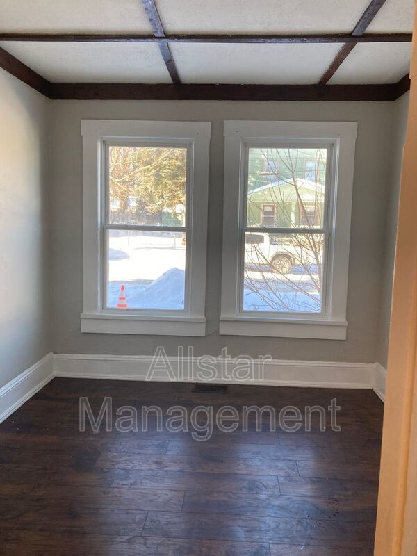 3523 W 58th St - Down unit property image