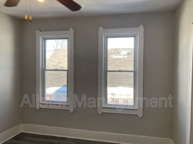 3523 W 58th St - UP unit property image