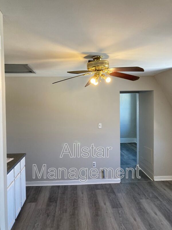 3523 W 58th St - UP unit property image