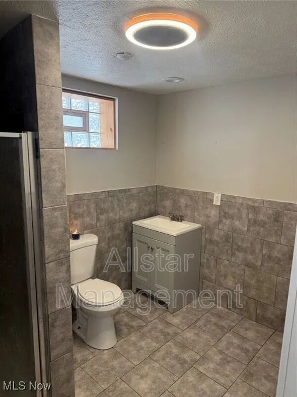 521 E 109th Street Cleveland, OH 44108 property image