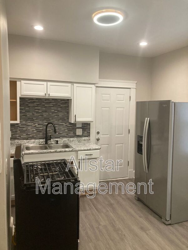 521 E 109th Street Cleveland, OH 44108 property image