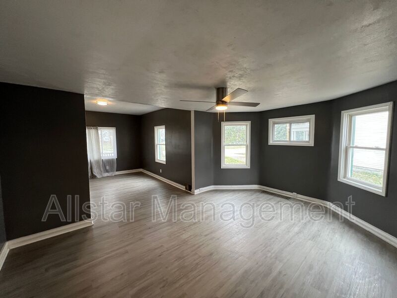 760 West 9th Street Lorain, OH 44052 property image