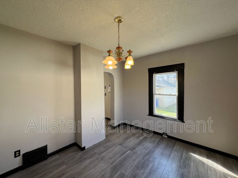 3616 Independence Road Cleveland, OH 44105 property image