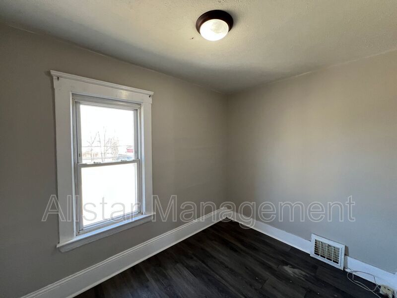 3616 Independence Road Cleveland, OH 44105 property image