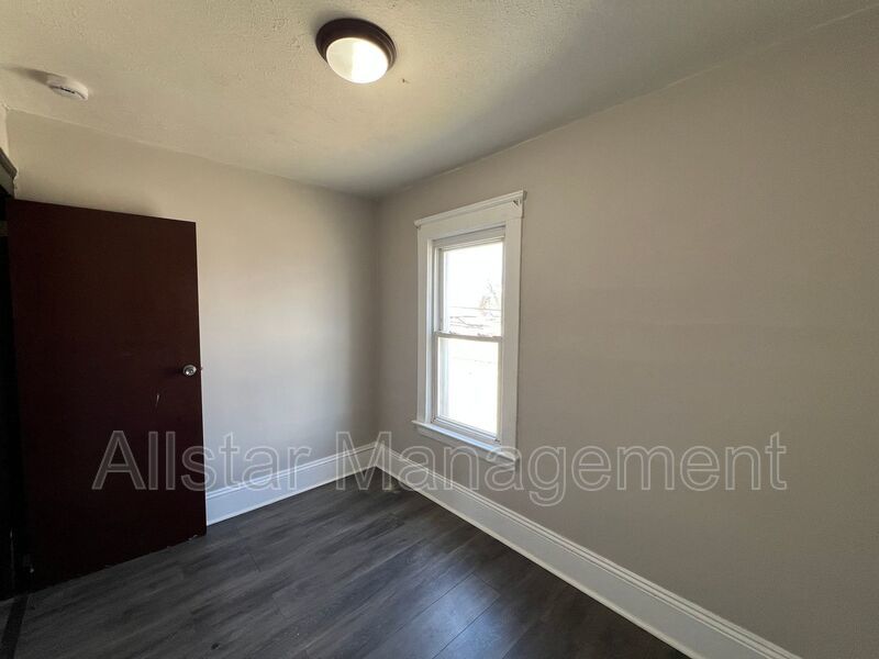 3616 Independence Road Cleveland, OH 44105 property image