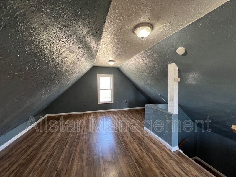 3616 Independence Road Cleveland, OH 44105 property image