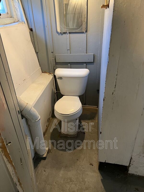 3616 Independence Road Cleveland, OH 44105 property image