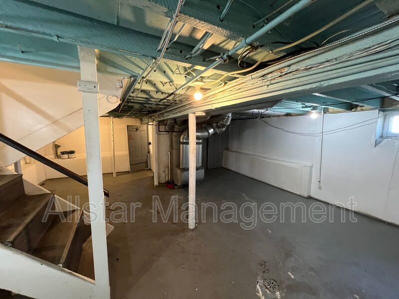 3616 Independence Road Cleveland, OH 44105 property image