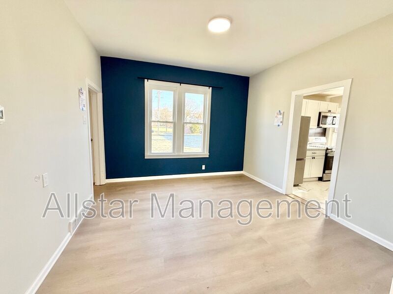 924 Spring Avenue NE Canton, OH 44704 property image