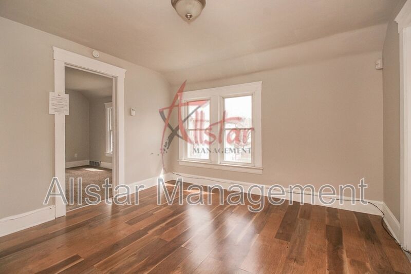 1622 Ridgewood Ave. (Up), Lakewood property image