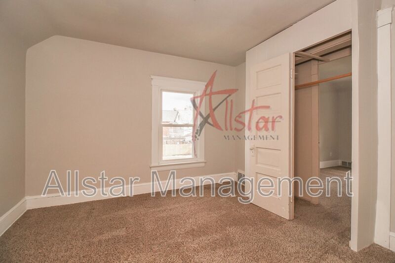 1622 Ridgewood Ave. (Up), Lakewood property image