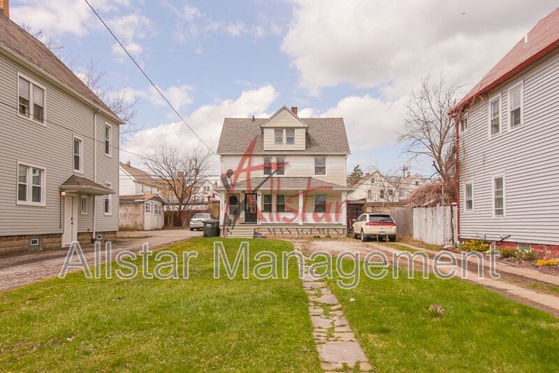 1622 Ridgewood Ave. (Up), Lakewood property image