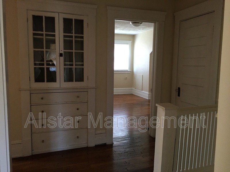 3186 Whitethorn Rd. Cleveland Heights, OH 44118 property image