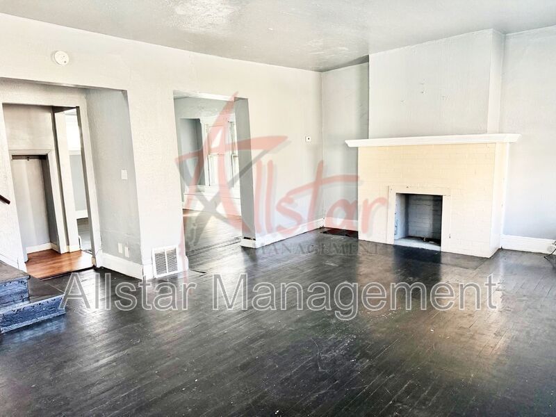 1374 E 94th Street Cleveland, OH property image