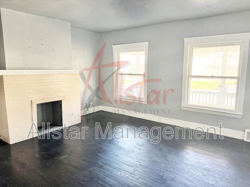 1374 E 94th Street Cleveland, OH property image