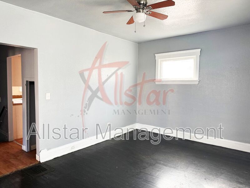 1374 E 94th Street Cleveland, OH property image