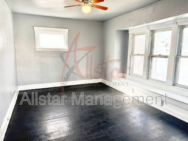 1374 E 94th Street Cleveland, OH property image