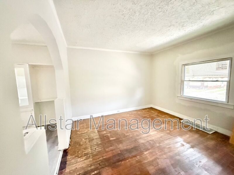 6706 Gertrude Ave Unit 1 Cleveland, OH 44105 property image